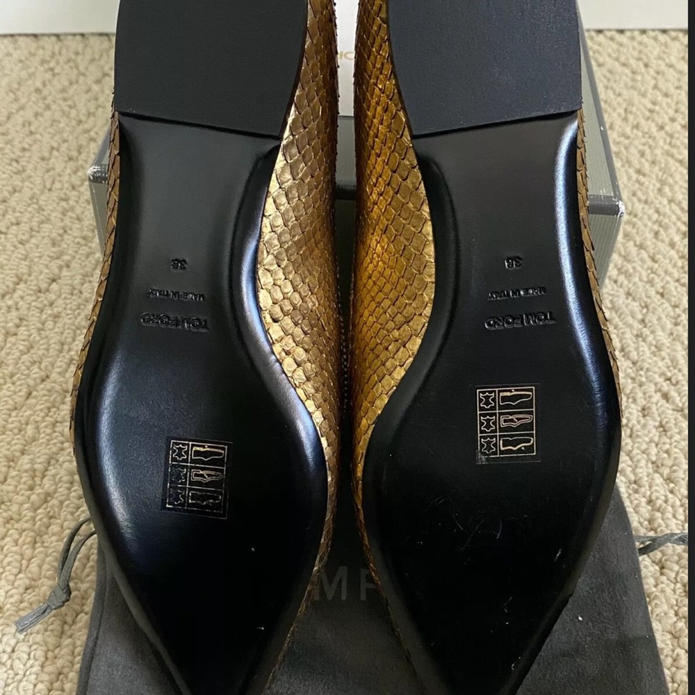 TOMFORD NIB Metallic Gold Python Flats - Picture 10 of 14